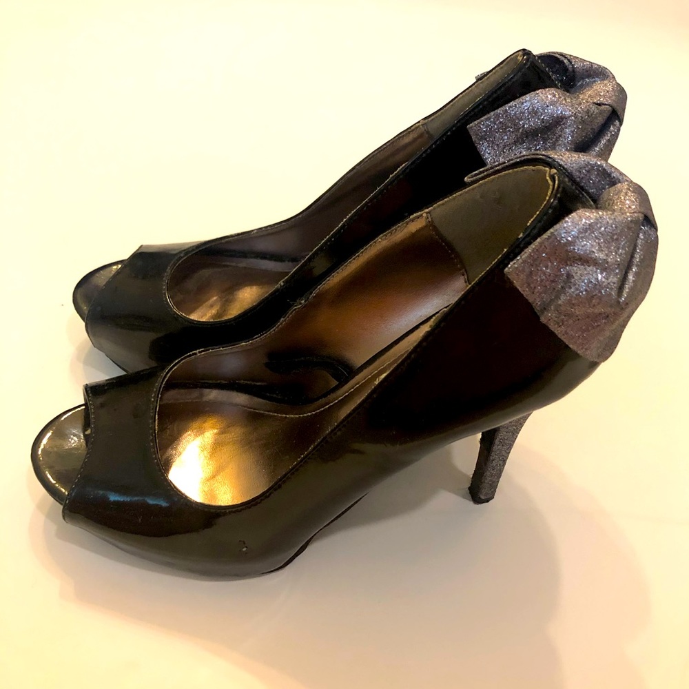 Steve Madden Glitter Bow Heels size 8